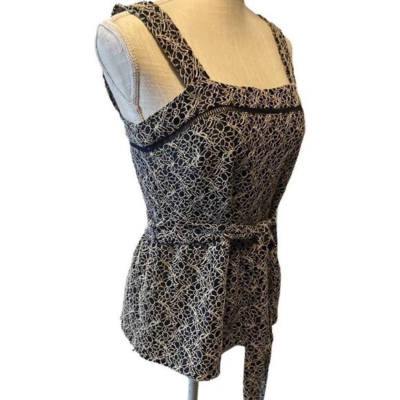 Banana Republic Sleeveless Top Small - Picture 2 of 7